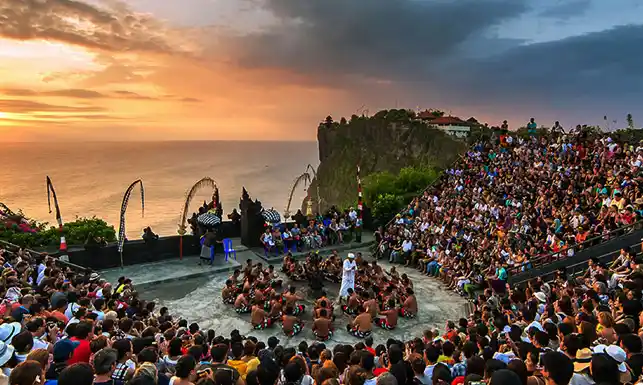 image of kecak dance uluwatu